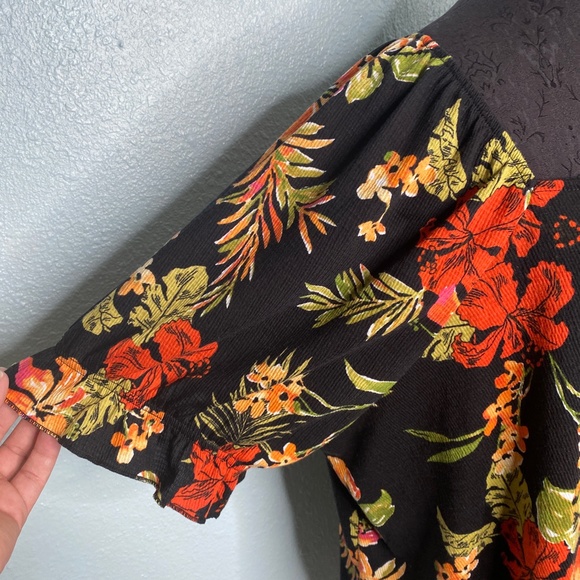 Cato Plus Size Black Floral Blouse - Picture 5 of 10